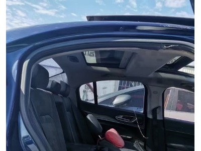 19年阿尔法·罗密欧阿尔法·罗密欧Giulia小型车