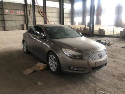 11年别克君威小型车