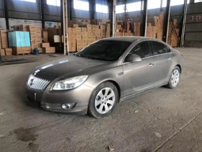 11年别克君威小型车