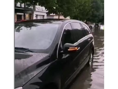 13年奔驰奔驰R级小型车