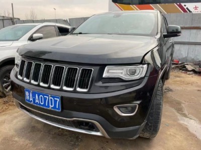 15年Jeep大切诺基小型车