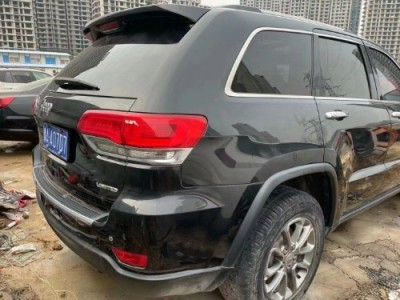 15年Jeep大切诺基小型车