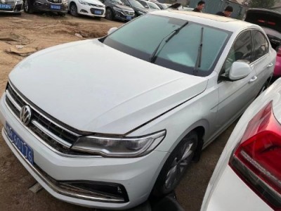 20年大众宝来小型车