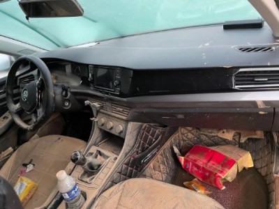 20年大众宝来小型车