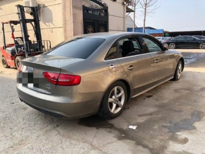 13年奥迪奥迪A4小型车