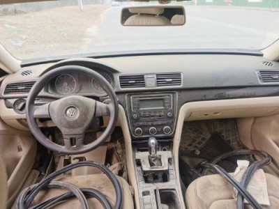 15年大众帕萨特小型车