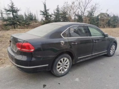15年大众帕萨特小型车