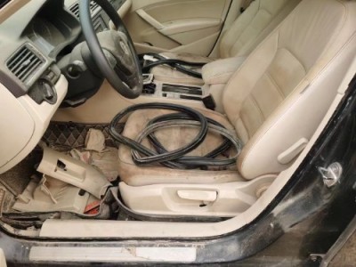 15年大众帕萨特小型车