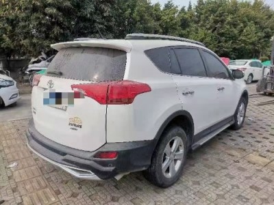 15年丰田RAV4荣放小型车
