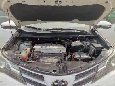 15年丰田RAV4荣放小型车
