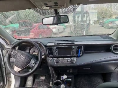 15年丰田RAV4荣放小型车