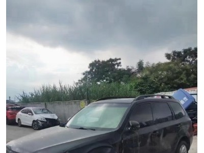 13年斯巴鲁森林人小型车