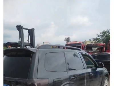 13年斯巴鲁森林人小型车