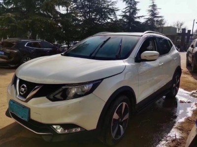 19年日产逍客小型车
