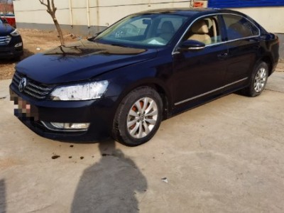 14年大众帕萨特小型车
