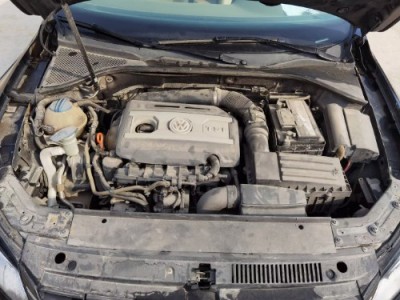 14年大众帕萨特小型车