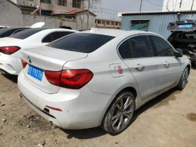 19年宝马宝马1系小型车