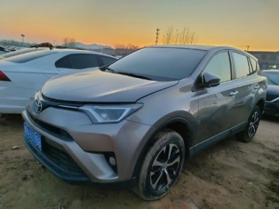 17年丰田RAV4荣放小型车