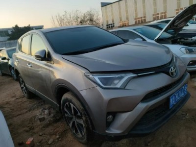 17年丰田RAV4荣放小型车