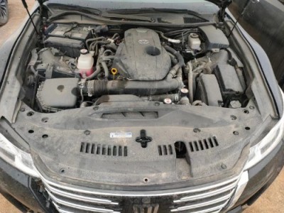 18年丰田皇冠小型车