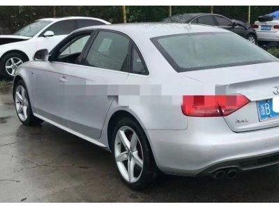 11年奥迪奥迪A4L小型车