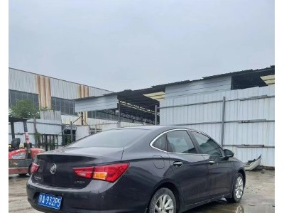 16年别克威朗中型车