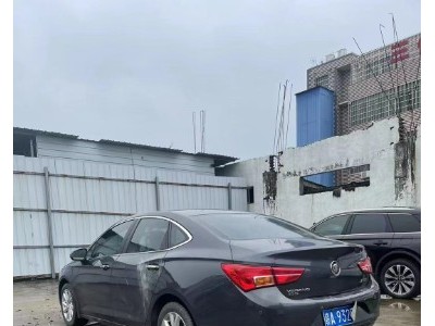 16年别克威朗中型车