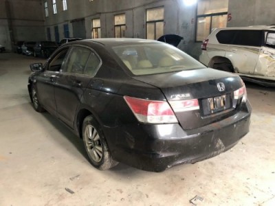 11年本田雅阁中型车