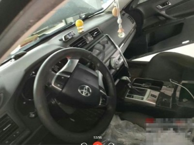 17年丰田锐志小型车