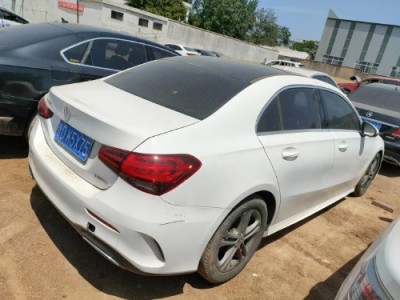 20年奔驰A级小型车