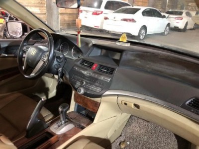 11年本田雅阁小型车