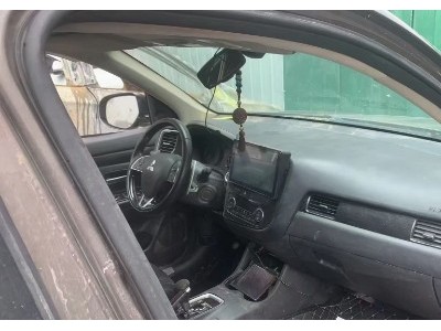 17年三菱欧蓝德SUV
