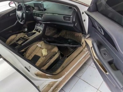 19年红旗红旗H5小型车