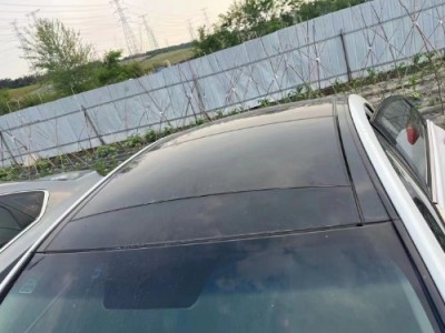 13年现代索纳塔小型车