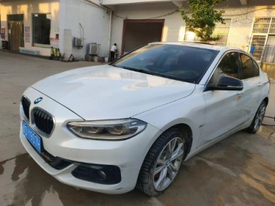 19年宝马宝马1系小型车