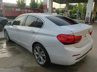 19年宝马宝马1系小型车