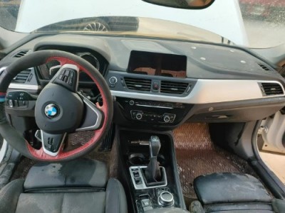 19年宝马宝马1系小型车