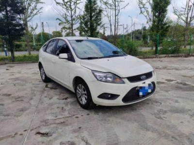 16年福特福克斯小型车