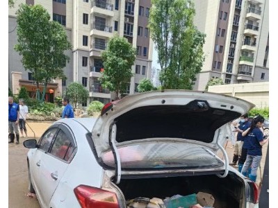 15年起亚起亚K3小型车