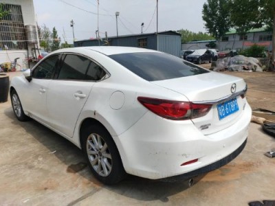 15年马自达阿特兹小型车