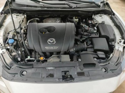 15年马自达阿特兹小型车