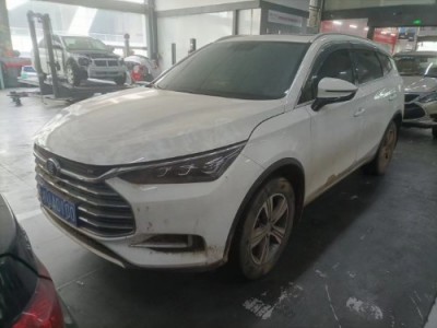 19年比亚迪唐SUV