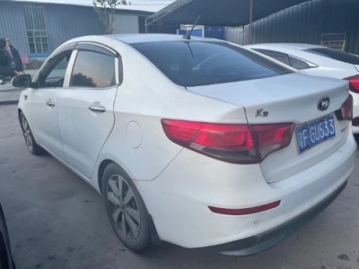 17年起亚起亚K2小型车