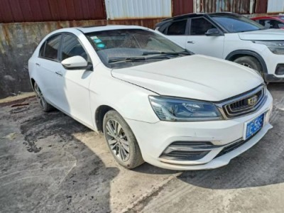 18年吉利帝豪小型车
