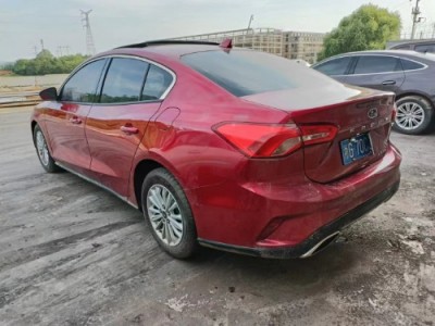 21年福特福克斯小型车