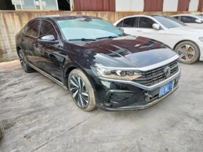 22年大众帕萨特小型车