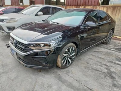 22年大众帕萨特小型车