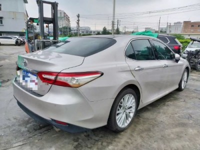 18年丰田凯美瑞中大型车