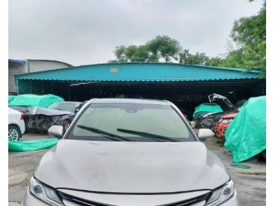 18年丰田凯美瑞中大型车