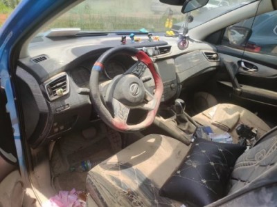 19年日产逍客小型车
